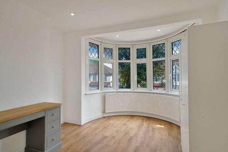 Kingshill Avenue, Kenton, HA3 - Photo 3