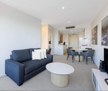 Fully Furnished 1 Bedroom Apartment With Flexible Lease Terms - Photo 4