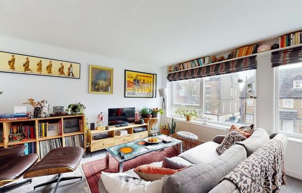 3 bedroom flat to rent - Photo 1