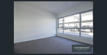 Luxury Ground floor, Two Bedroom Two Bathroom Apartment - Photo 4