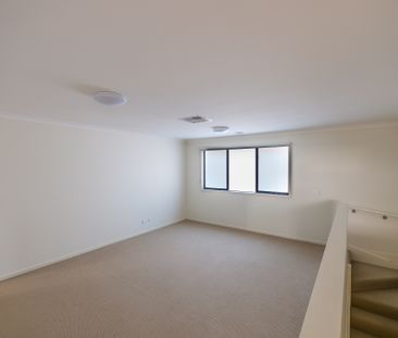 11 Juneberry Drive, Keysborough VIC 3173 - House For Rent | Domain - Photo 4
