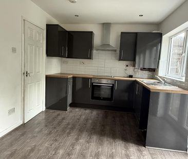 3 bedroom terraced house to rent - Photo 6