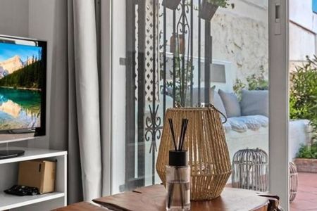 5 bedroom luxury Villa for rent in Nueva Andalucia, Andalusia - Photo 5