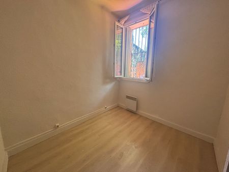 Location Appartement 2 pièces 40m² NIMES 30000 - Photo 2