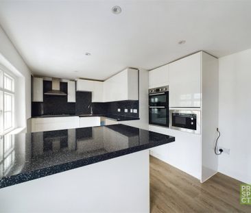 1 bedroom Flat in Russell Street, Reading - Photo 4