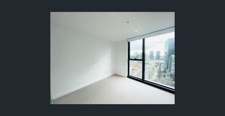 Available on 12/01/2026 | A furnished 2-bedroom apartment in the heart of Docklands - Photo 2