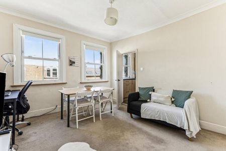 1 bedroom flat to rent - Photo 2