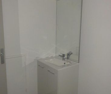 Location Appartement 2 pièces 43m² LE CREUSOT 71200 - Photo 4