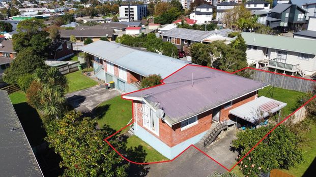 1/11 Liston Street, Northcote, Auckland - Photo 1