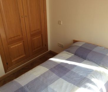 Piso de alquiler en Calle de las Almortas, 32, Valdeacederas - Photo 3