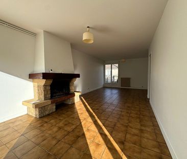 Location maison 5 pièces, 95.00m², Saint-Berthevin - Photo 1