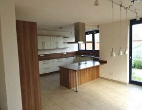 Hier bleiben keine Wünsche offen! Tolle Wohnung mit vielen Extras! - Photo 1