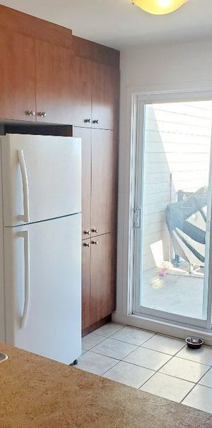 5 1/2 - RUE MONTARVILLE - LONGUEUIL - Photo 1