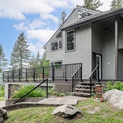 Peaceful forest home on acreage with valley view - Photo 4