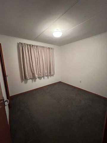 Family Home in Quiet Culdesac - Photo 4