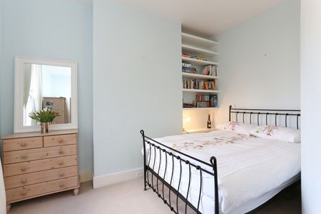 2 Bed Flat, Galveston Road, SW15 - Photo 5
