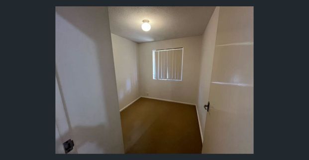 Convenient Living in Maylands, close to shops, schools, public transports & amenities on a quiet street! - Photo 1