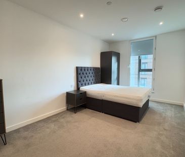 2 Bed Flat, Wharf End, M17 - Photo 2