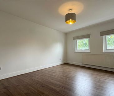 Heaton Moor Road, Heaton Moor, Stockport, SK4 4HY - Photo 6