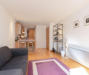 1 Bed Flat, Dolben Court, SW1P - Photo 2