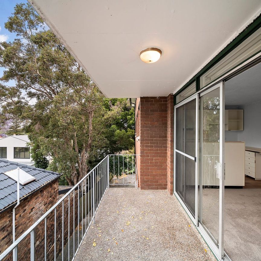 Renovated Conveniently Located Two Bedroom Apartment with Parking - Photo 1