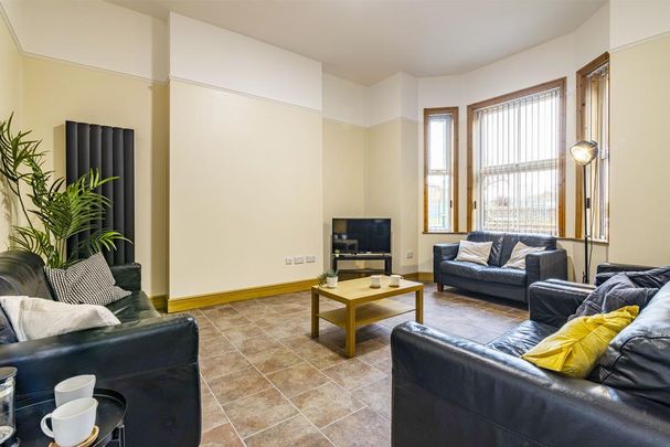 9 bedroom house to rent - Photo 1