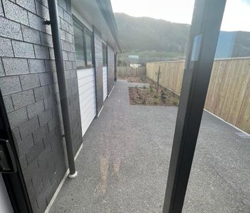 Brand New Family Home - Photo 6