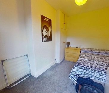 4 bedroom terraced house to rent - Photo 5