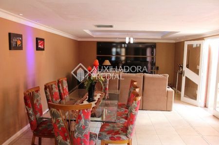 Casa com 3 quartos e 281m² para alugar em Boa Vista, Novo Hamburgo. - Foto 5