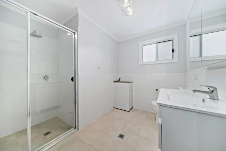 2A Devon Place, Galston. - Photo 5