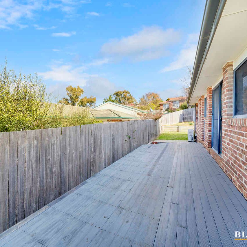 Neat 3 bedroom townhouse in quiet complex - Photo 1