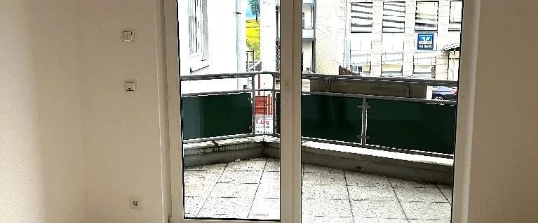 Großzügige 3-Zimmer-Wohnung mit Aufzug und 2 Balkonen in Leverkusen-Schlebusch! - Foto 1