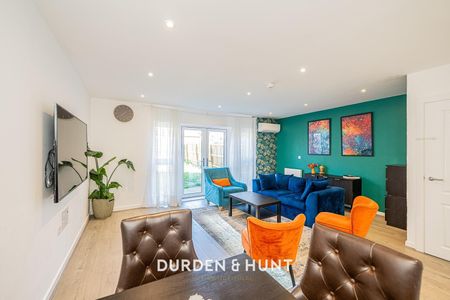 Whittle Drive, Hornchurch - Photo 3