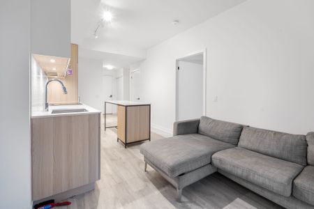 For Lease - 220 Missinnihe Way Unit# 715, Mississauga, Ontario - Photo 4