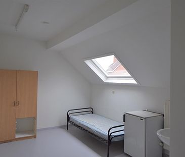 Budgetvriendelijke studentenkamer op toplocatie te hartje Geel. - Photo 4