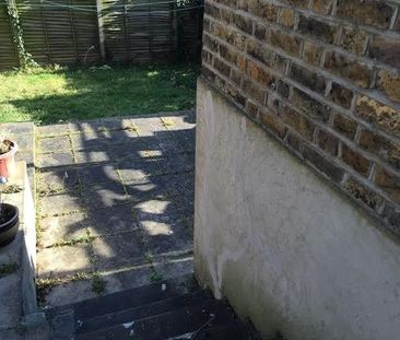 Studio Flat, Mount Nod Road, SW16 - Photo 6