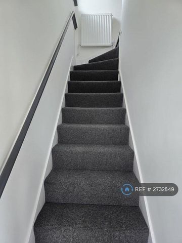 3 bedroom detached house to rent - Photo 5