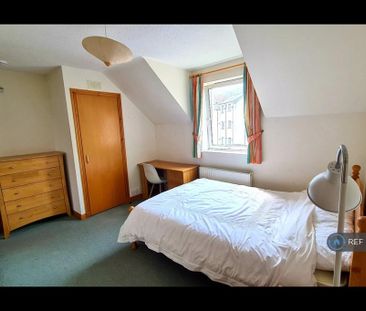3 bedroom flat to rent - Photo 3