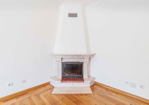 APARTAMENTO T2 NO ARNEIRO - CARCAVELOS