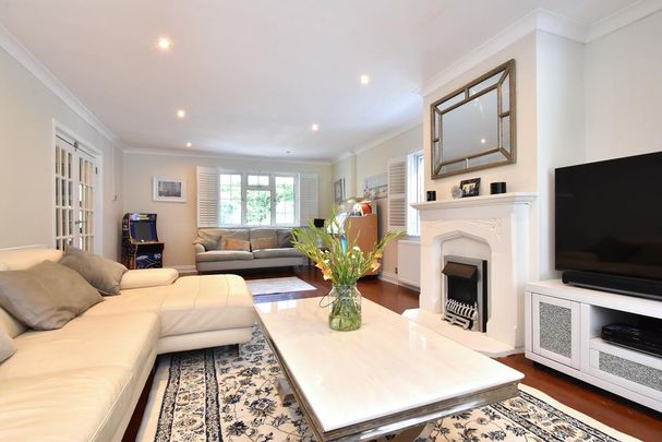 6 bedroom detached house to rent - Photo 1