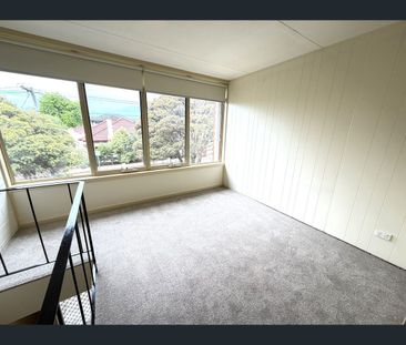 2/375 Neerim Road, Carnegie, Vic 3163 - Photo 4