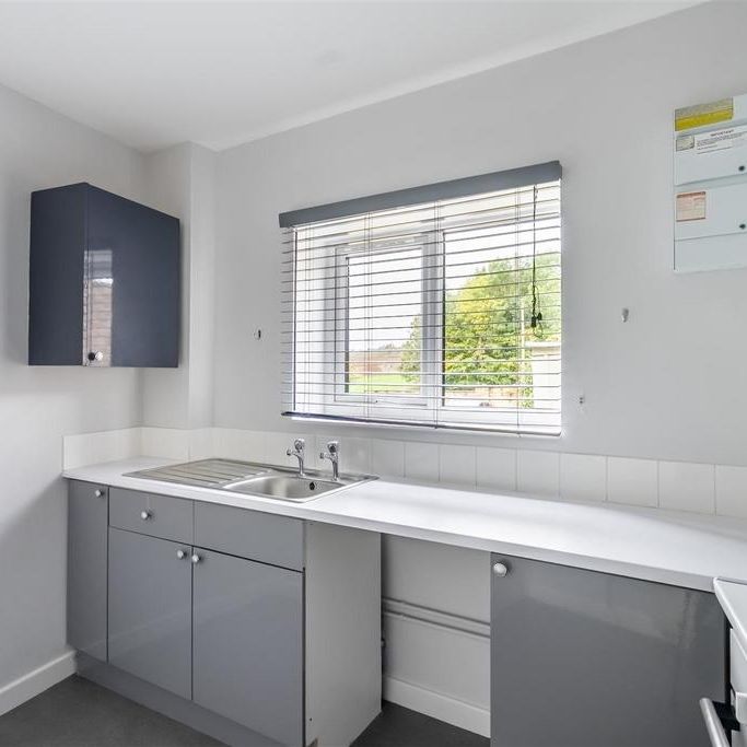 1 bedroom detached house to rent - Photo 1