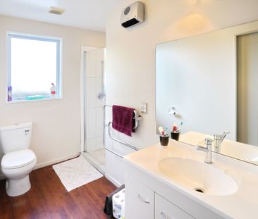 Haven in Woolston - Photo 2