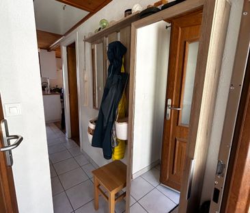 Charming 2.5-room apartment partially furnished - Photo 5