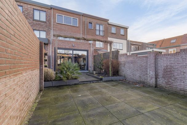 Te huur : Woonhuis Kastanjestraat 9 in Ijmuiden - Photo 1