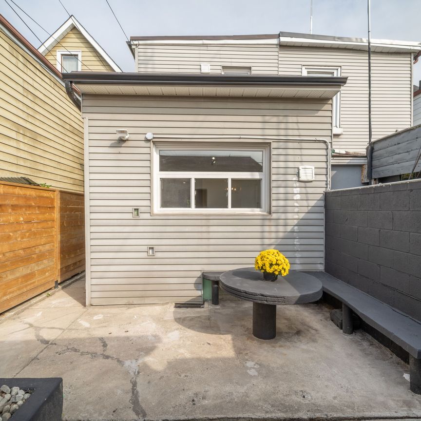 For Lease - 13 Mansfield Avenue Unit# 2, Toronto, Ontario - Photo 1