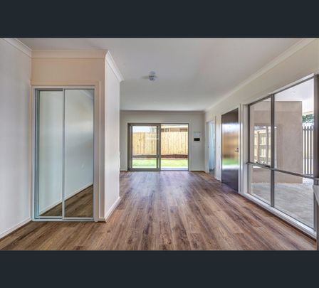 3/55 Koonawarra Street, Clayton, Vic 3168 - Photo 1