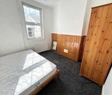 House share to rent - Photo 2