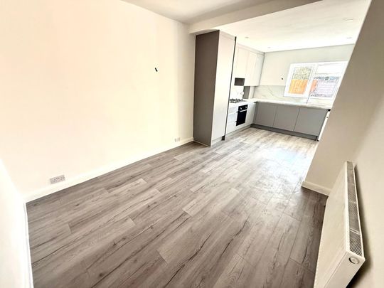 Wentworth Road, Southall, UB2 5TU - Photo 1