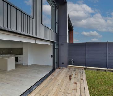 MODERN TOWNHOUSE - AVONDALE - Photo 6
